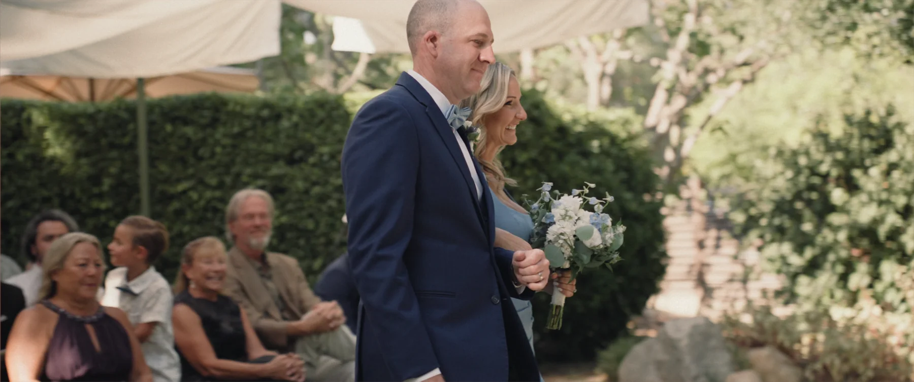 The hedged ceremony aisle at Maravilla Gardens